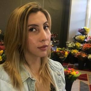 Meet your Posher, Viviana